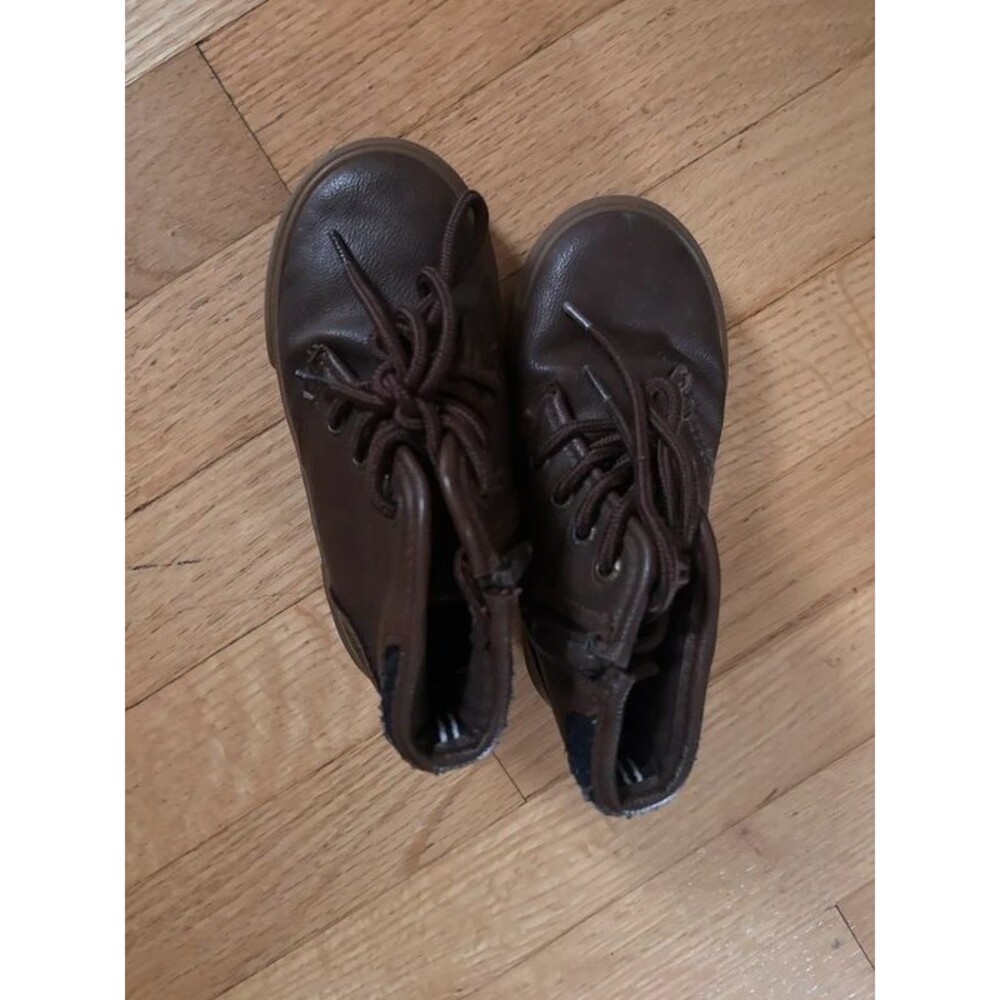 Toddler boys Nautica boots size 9